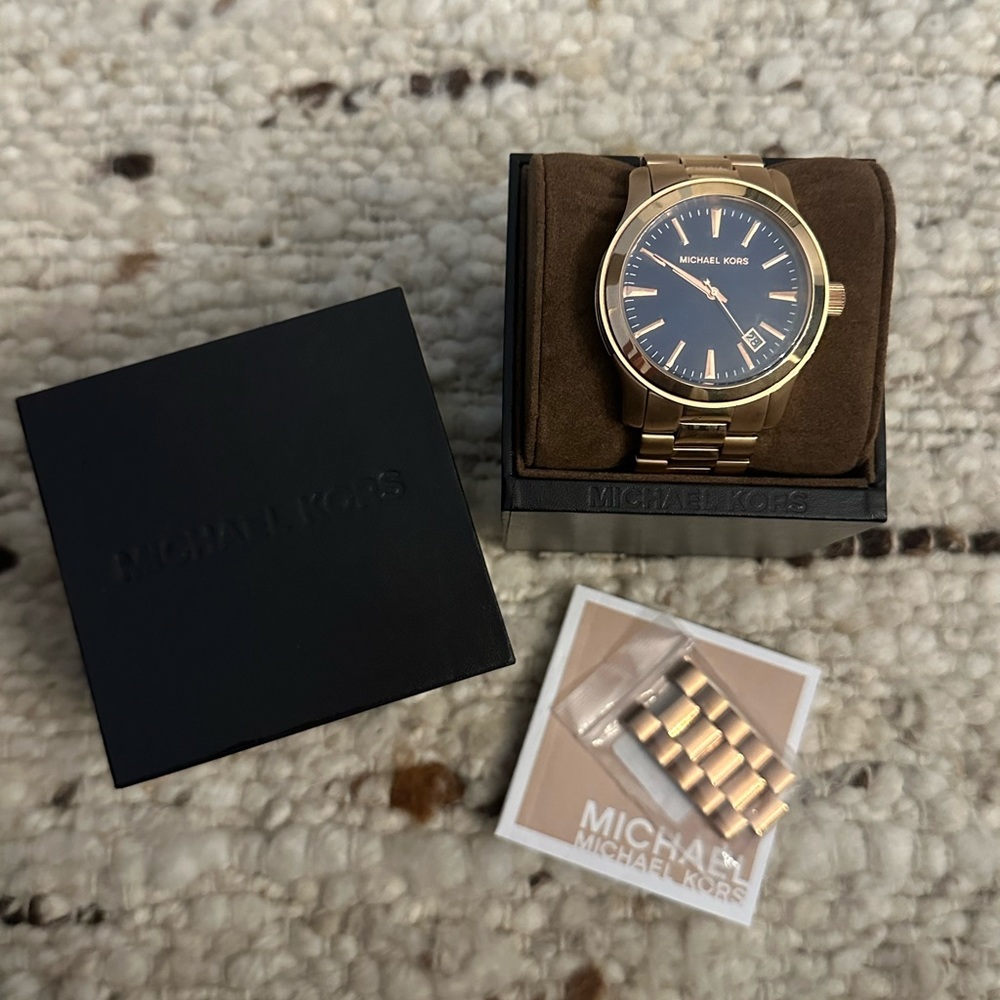 Michael Kors Runway Rose Gold MK7065 Watch with Box